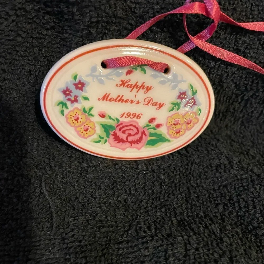 Longaberger Happy Mother’s Day 1996 Porcelain Basket Emblem